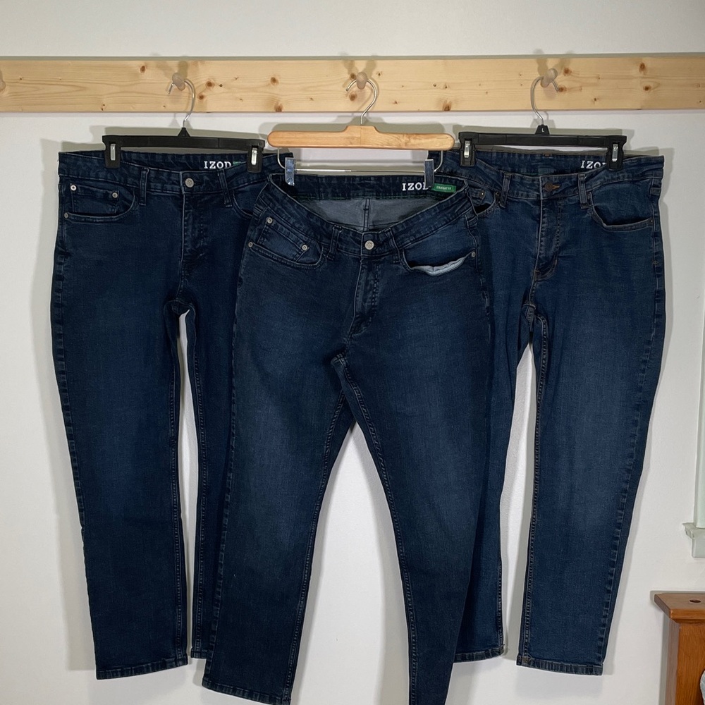 3 Izod 34x30Men's Relaxed Fit Jeans 3 pair  in Deep Blue